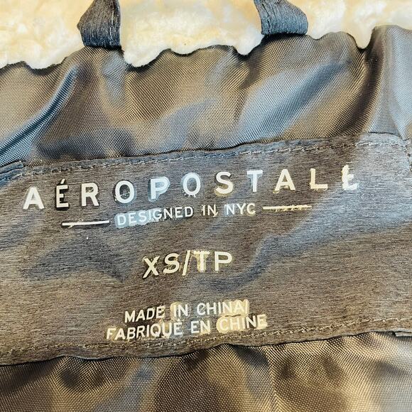 Aeropostale Gray Quilted Puff Sleeveless Hooded Outdoor Winter Vest XS - Picture 9 of 12